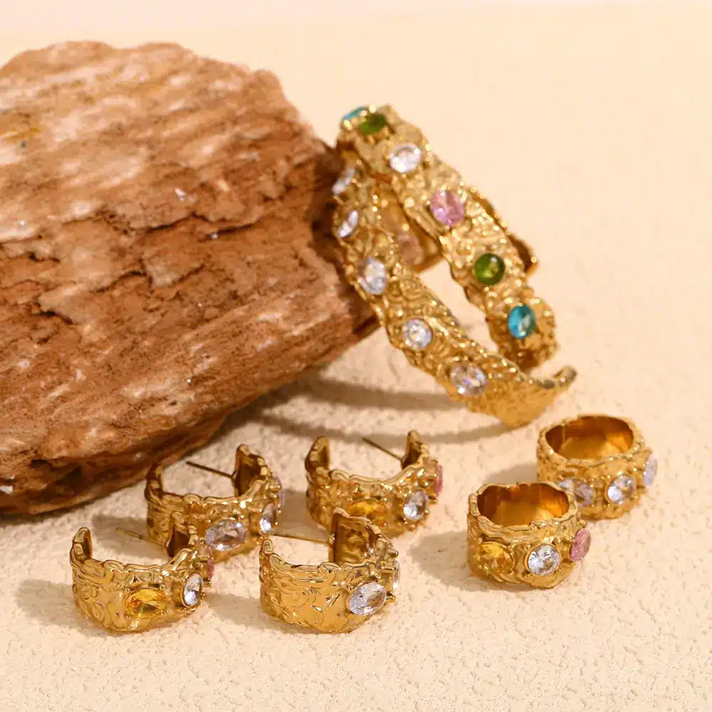 Classic gold plated geometric pattern stud earrings collection