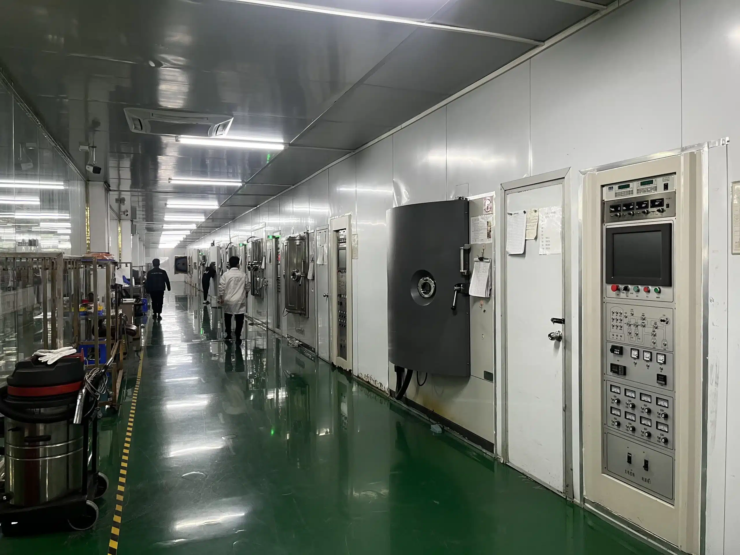 Jewelry Manufacturer in China Manufacturing clean room corridor