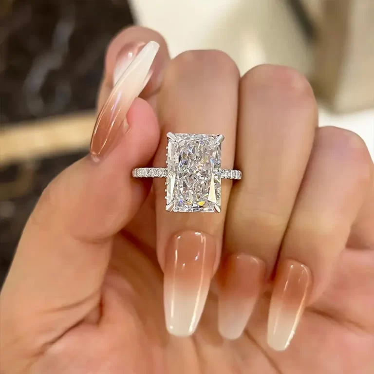 925 Sterling Silver Engagement Ring Set on Woman's Hand