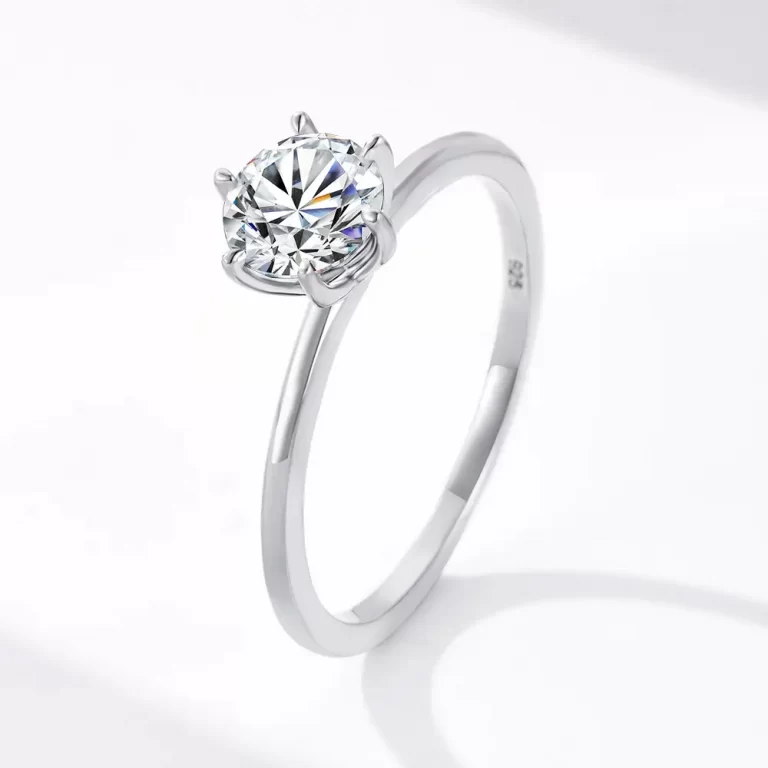 925 Sterling Silver Round Solitaire Engagement Ring with Cubic Zirconia
