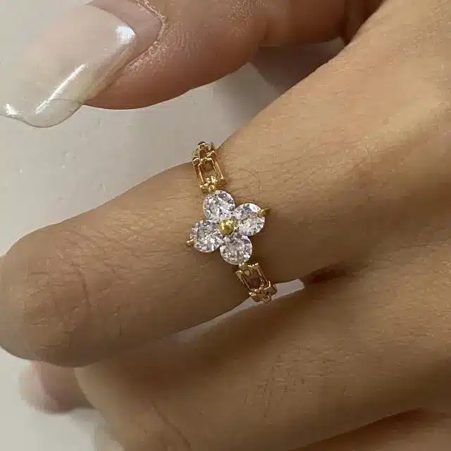 Stainless Steel Jewelry 33 Dainty clover flower ring with cubic zirconia - Gold Stainless Steel