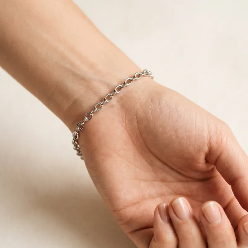 hypoallergenic bracelet sensitive skin e1effa3242bb4701afb65bdcbdfc30d3